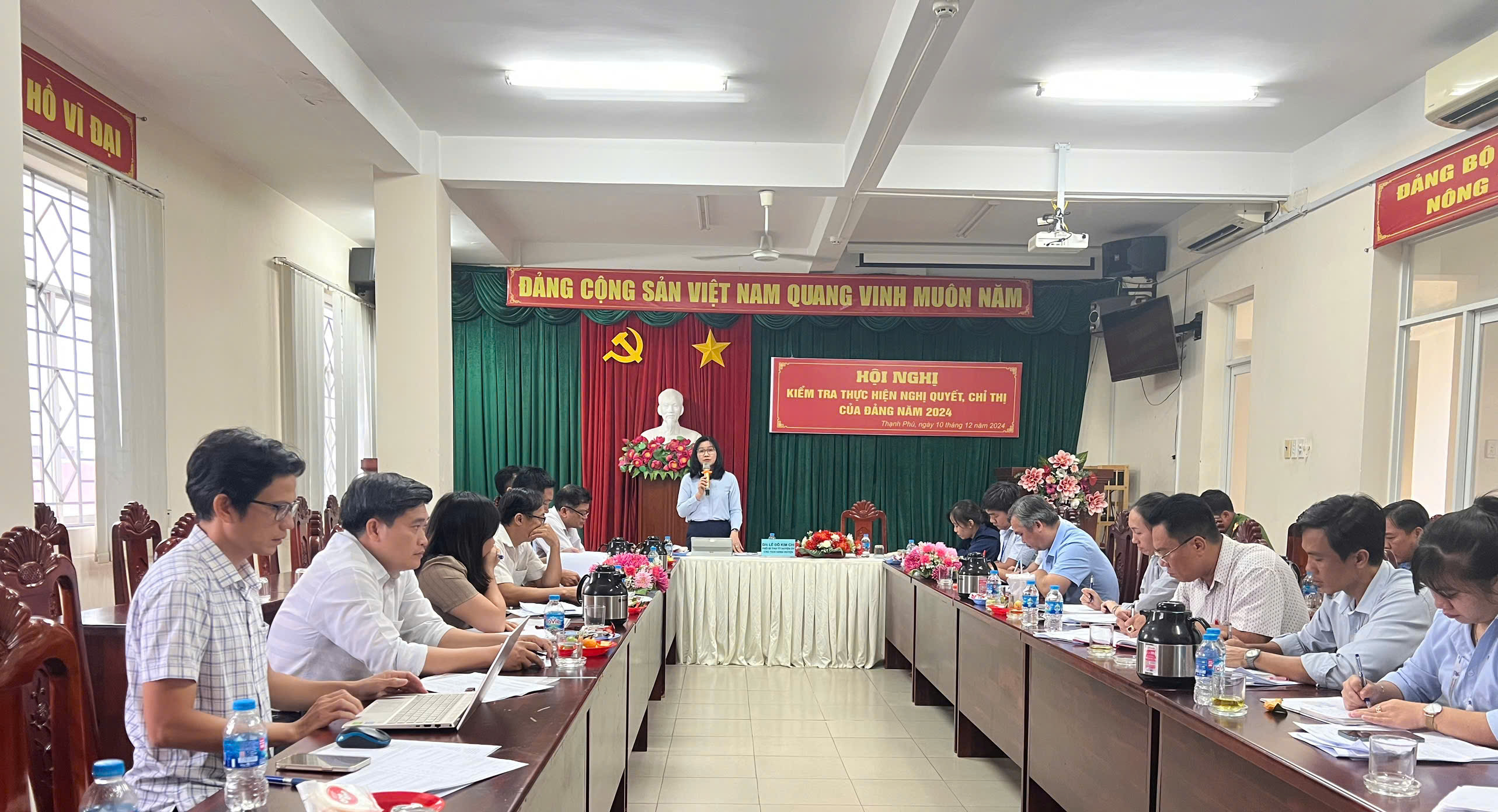 Đoàn kiểm tra Số 2 làm việc với tập thể Ban Chấp hành Đảng bộ xã Thạnh Phú, Phú Lý, Mã Đà về kết quả thực hiện nghị quyết, chỉ thị của Đảng năm 2024. 